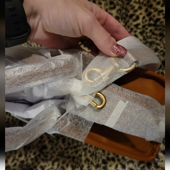 Rogue & Tom Wesselmann NWT - Picture 4 of 7